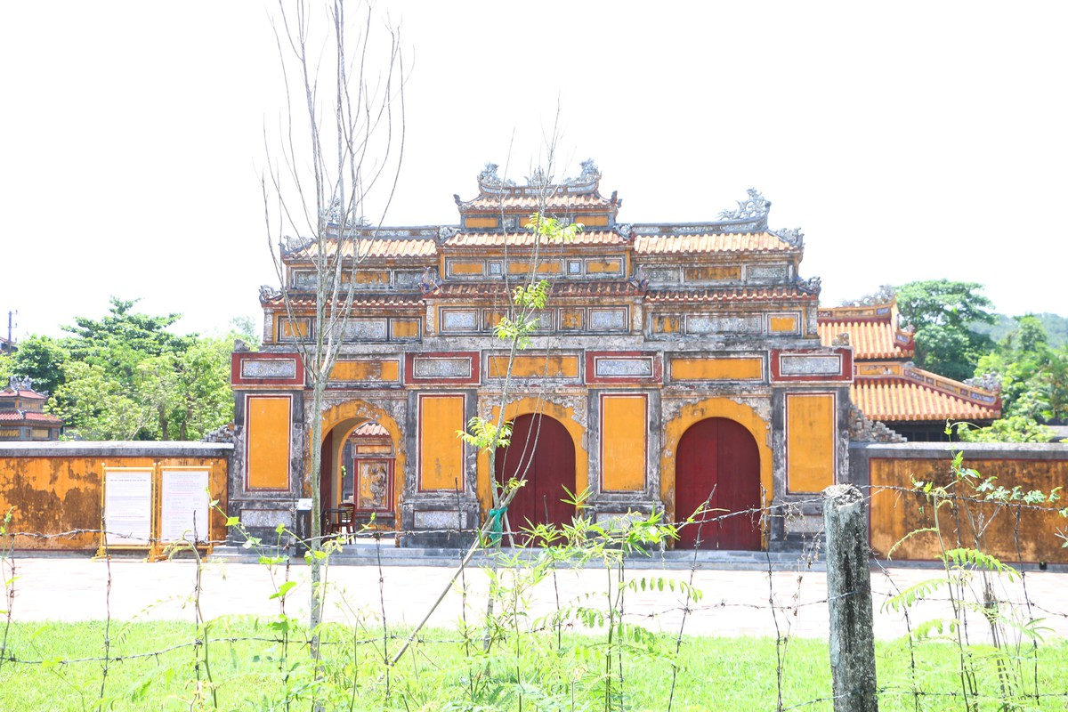 Hơn 40 năm "sống đợi" trong khu di tích lăng vua chờ giải tỏa- Ảnh 10.