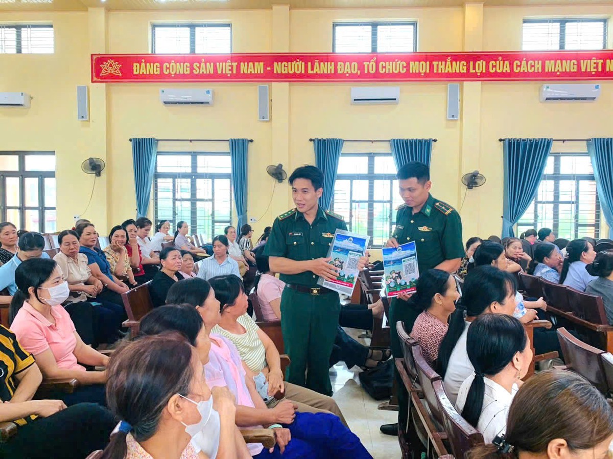 Phòng chống tác hại thuốc lá: Muốn thay đổi thói quen, phải bắt đầu từ từng gia đình- Ảnh 2.