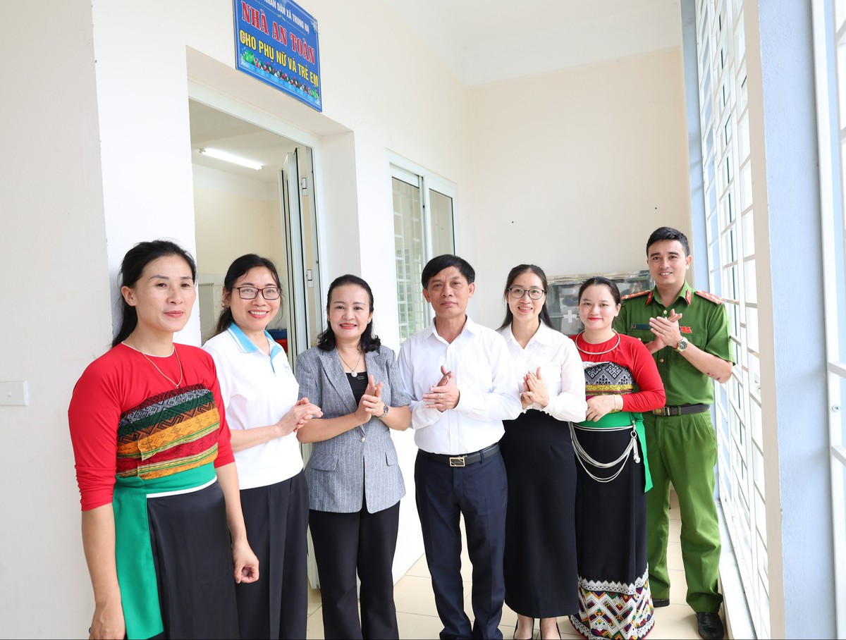 Thanh Hóa ra mắt mô hình thí điểm “Nhà an toàn cho phụ nữ và trẻ em” - Ảnh 1.