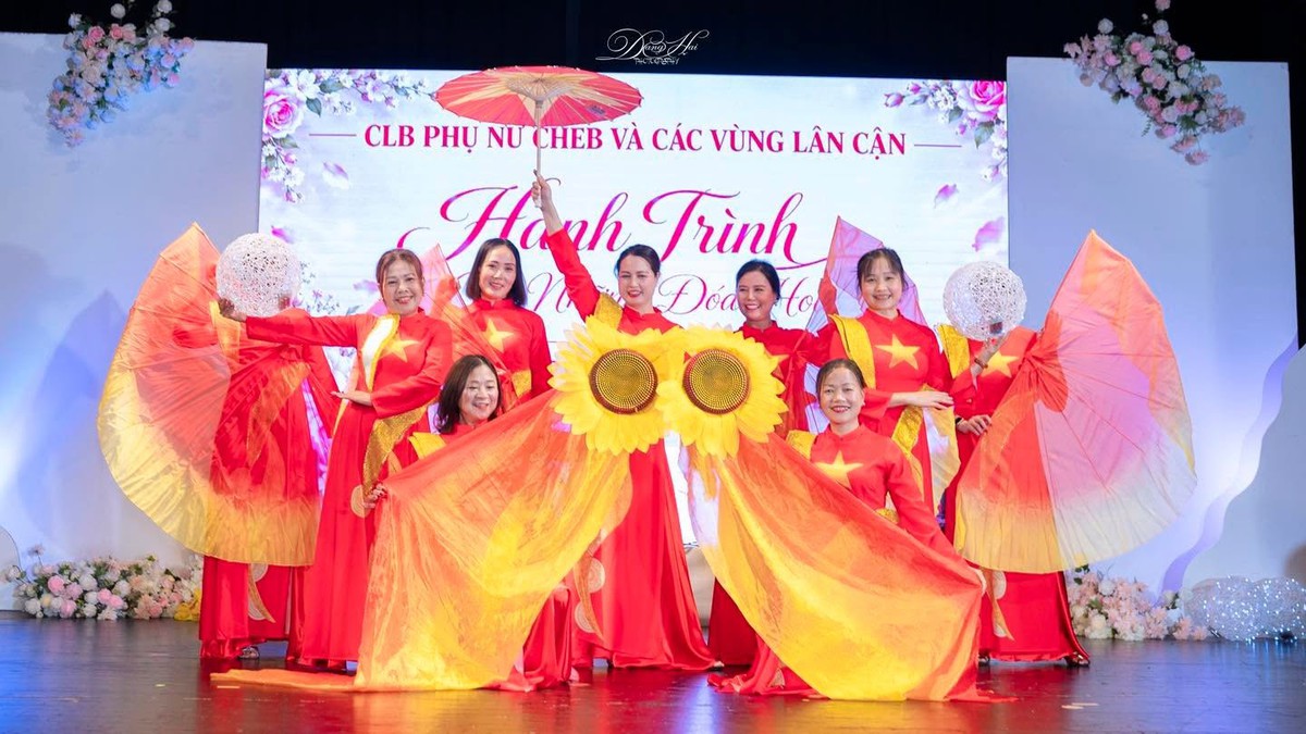 Ấm áp ngày hội Phụ nữ Việt Nam 20/10 tại thành phố Cheb - Ảnh 2.