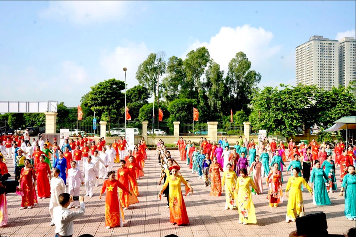 Lan tỏa yêu thương: Vinamilk đồng hành cùng người cao tuổi cả nước - Ảnh 2.