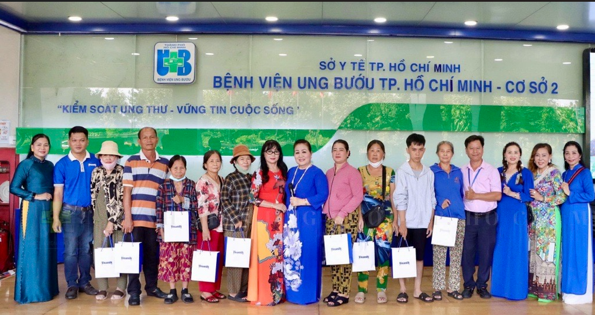 Lan tỏa yêu thương: Vinamilk đồng hành cùng người cao tuổi cả nước - Ảnh 5.