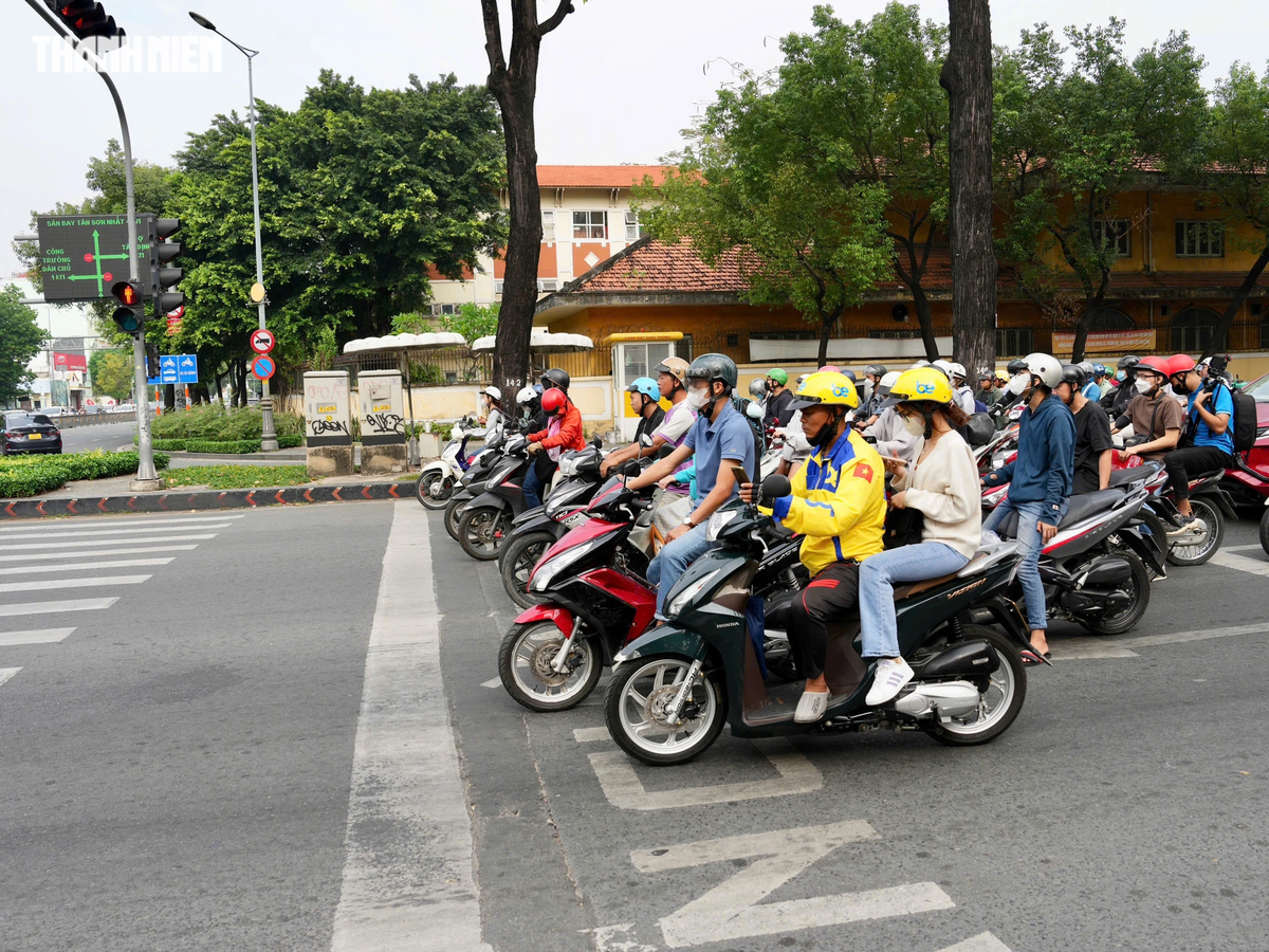 Diễn đàn tháng 10: Khi “ai cũng làm thế” trở thành lời biện minh - Ảnh 1.