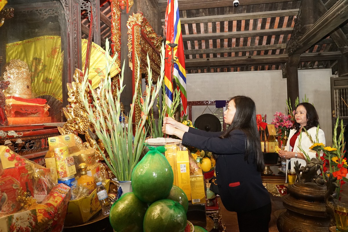 Phó Chủ tịch Hội LHPN Việt Nam thăm, chúc Tết Mẹ Việt Nam Anh hùng ở Thanh Hóa- Ảnh 3.