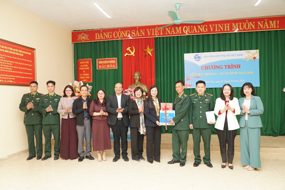 Hội LHPN Việt Nam trao "Tết yêu thương" tới trẻ mồ côi, phụ nữ khó khăn của tỉnh Thanh Hóa- Ảnh 6.
