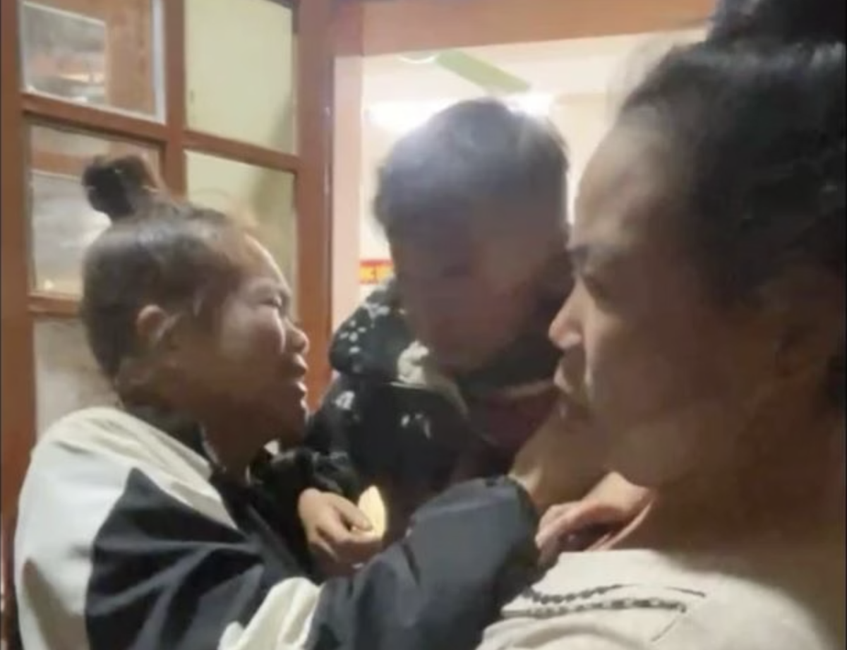 Tạm đình chỉ công tác cô giáo "nhốt" học sinh lớp 1 ở Sơn La- Ảnh 1.