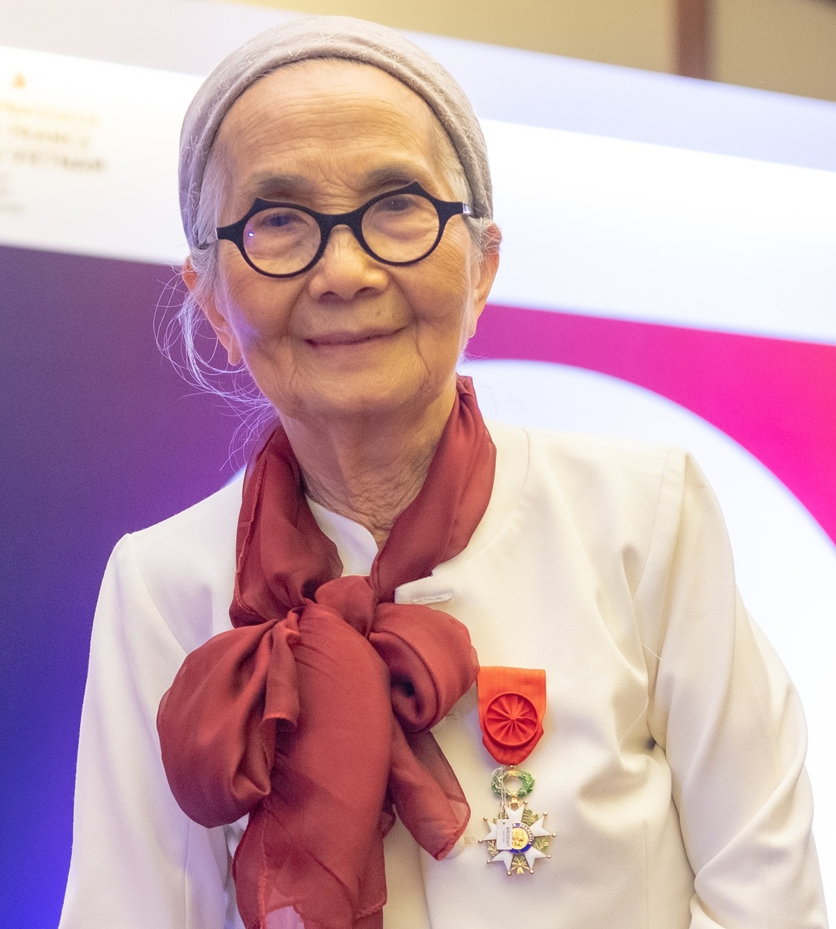 Giáo sư Lê Kim Ngọc: Phụ nữ Việt hãy "dám mơ ước, dám khẳng định và giữ trọn bản sắc"- Ảnh 2.