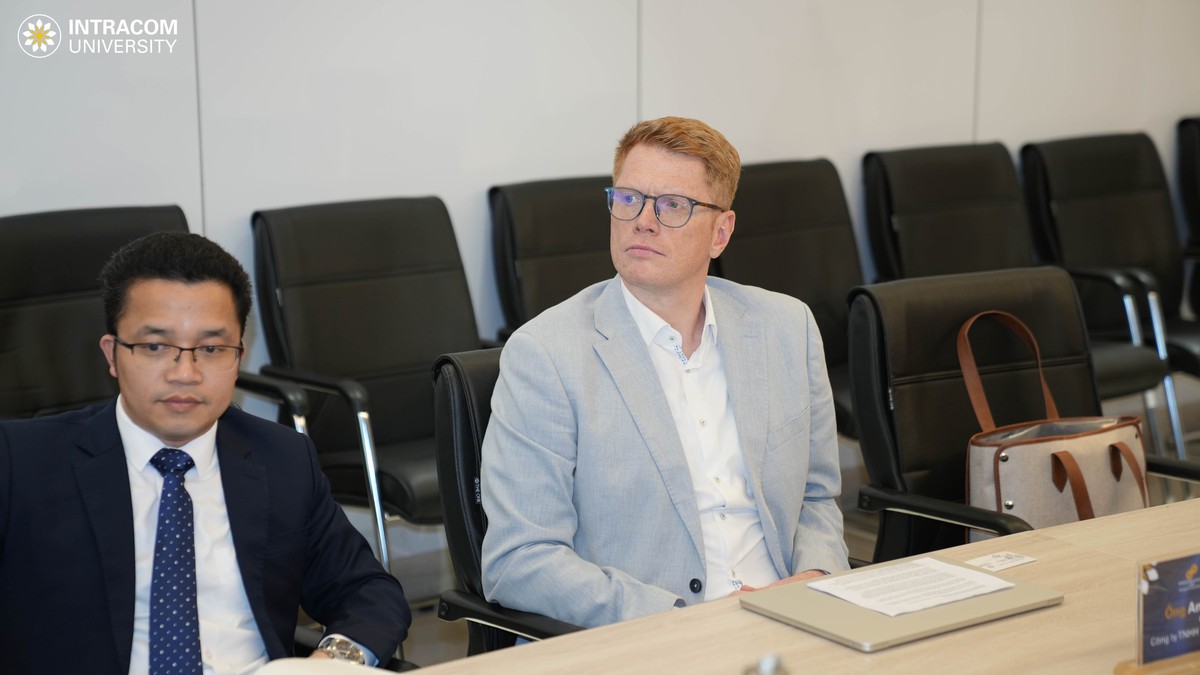 Sinh viên Trường Đại học Intracom tham gia phát triển robot xuất khẩu sang thị trường châu Âu- Ảnh 1. Sinh viên Trường Đại học Intracom tham gia phát triển robot xuất khẩu sang thị trường châu Âu- Ảnh 1.