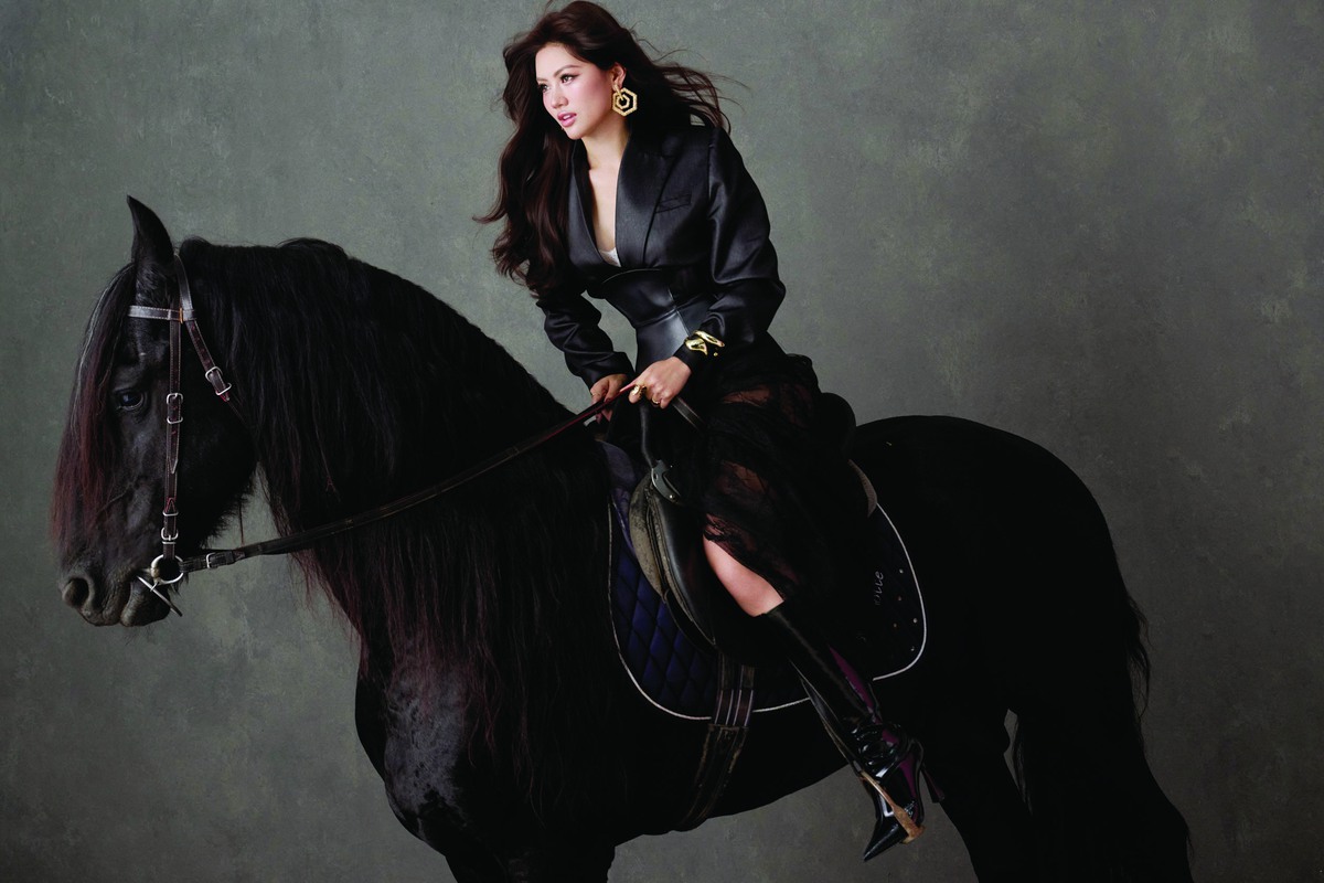 Miss Photo Vũ Hương Giang cá tính trong bộ ảnh chào Xuân Bính Ngọ- Ảnh 5.