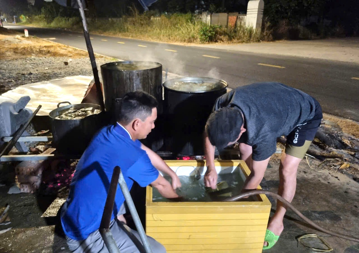 Nồi bánh Tết mang thông điệp bình đẳng giới- Ảnh 3. Nồi bánh Tết mang thông điệp bình đẳng giới- Ảnh 3.