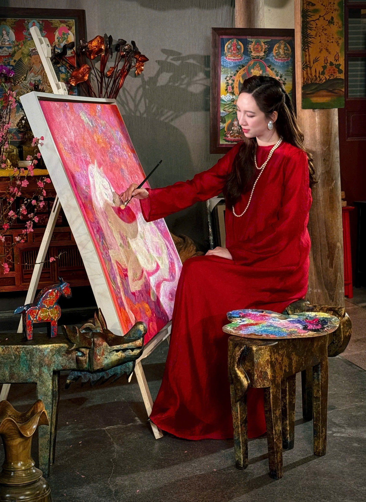 "Mã đáo thành công" trong sự an nhiên của họa sĩ Vương Linh- Ảnh 1. "Mã đáo thành công" trong sự an nhiên của họa sĩ Vương Linh- Ảnh 1.