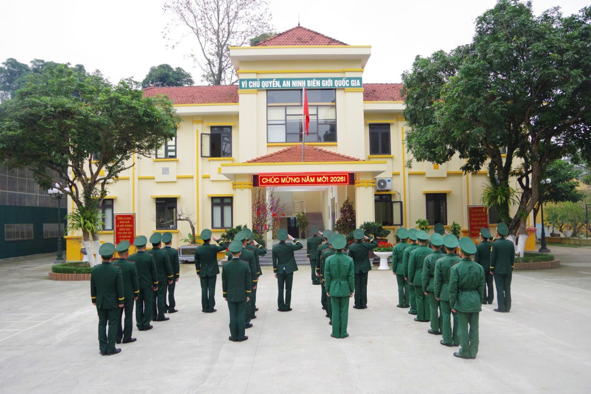 Thiêng liêng Lễ chào cờ đầu năm mới tại biên cương Tổ quốc- Ảnh 1.