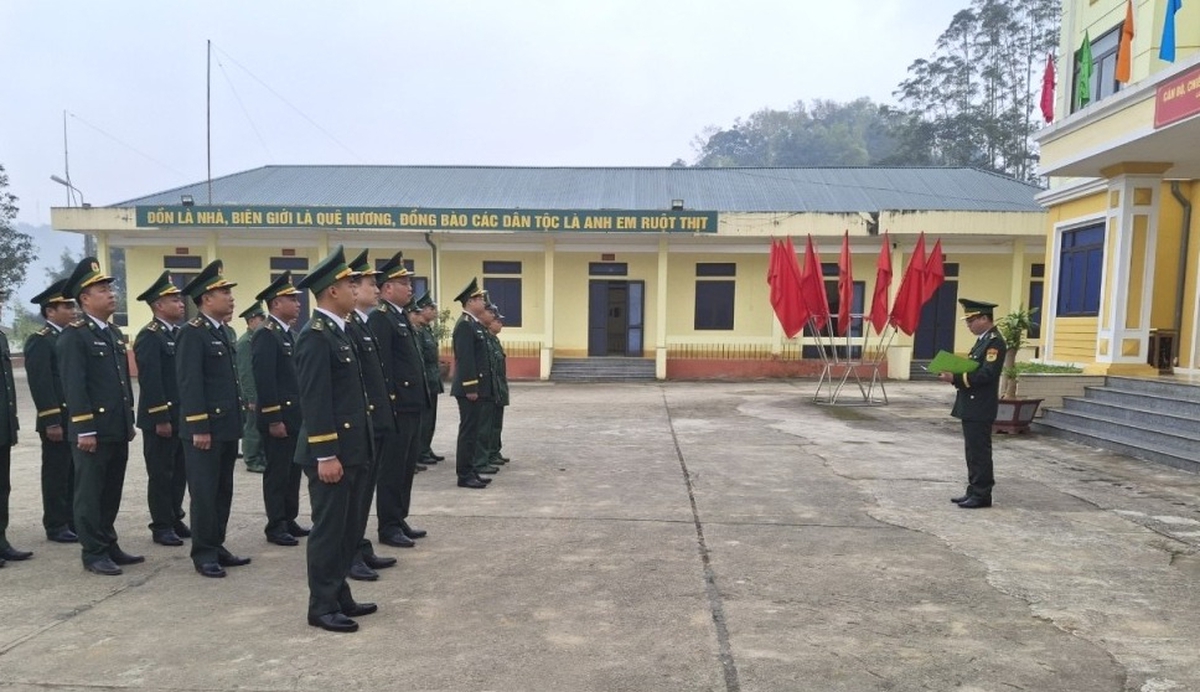 Thiêng liêng Lễ chào cờ đầu năm mới tại biên cương Tổ quốc- Ảnh 2.