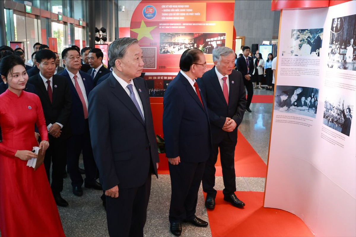 Đẩy mạnh đối ngoại toàn diện ở tầm cao mới- Ảnh 4. Đẩy mạnh đối ngoại toàn diện ở tầm cao mới- Ảnh 4.