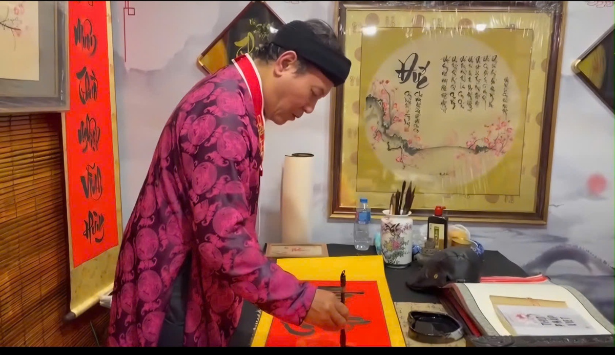 Đầu Xuân đi lễ chùa, xin chữ, mua muối gửi gắm ước vọng năm mới- Ảnh 3. Đầu Xuân đi lễ chùa, xin chữ, mua muối gửi gắm ước vọng năm mới- Ảnh 3.