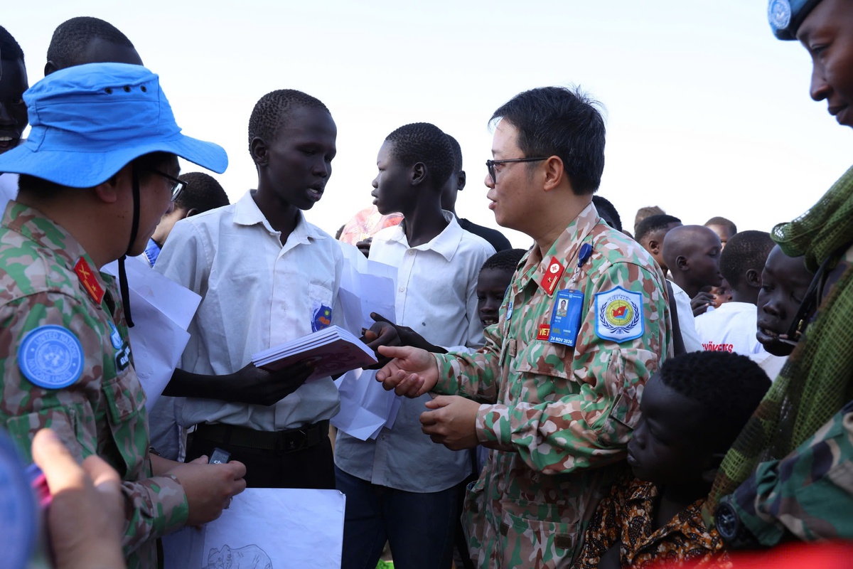 Tết yêu thương ở Bentiu của bác sĩ "mũ nồi xanh" Việt Nam- Ảnh 2.