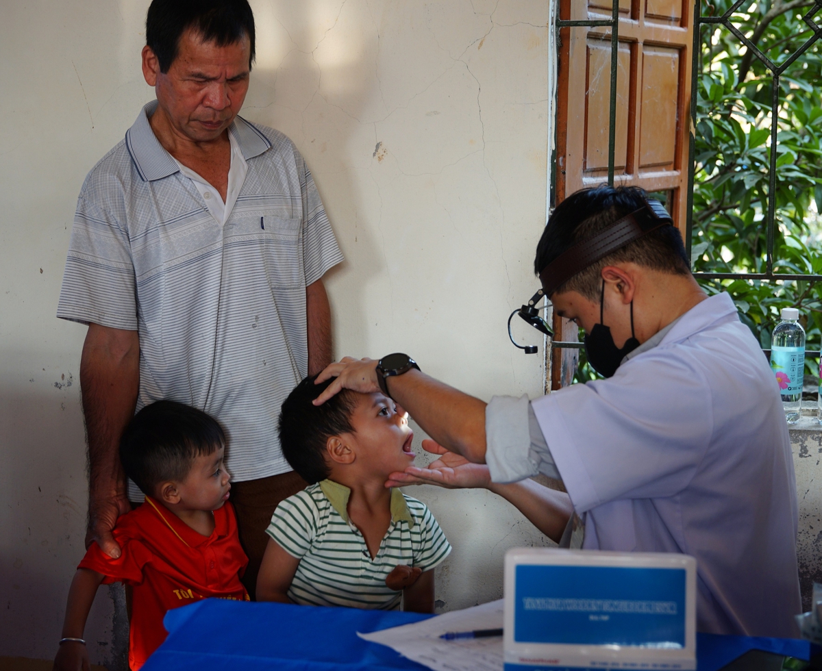Hội Bảo vệ quyền trẻ em Việt Nam mang Tết ấm đến với trẻ em và phụ nữ vùng cao Nghệ An- Ảnh 3.
