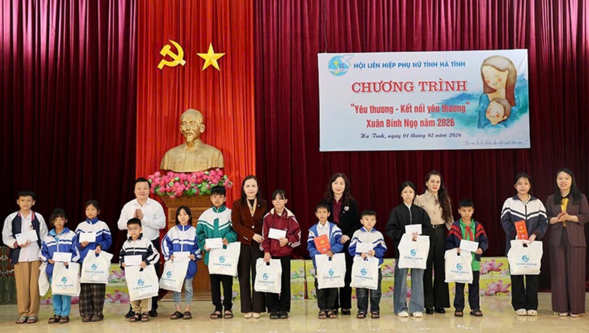 Hội LHPN Hà Tĩnh: Nhiều cách làm hay mang Tết ấm đến trẻ mồ côi và phụ nữ nghèo- Ảnh 1.