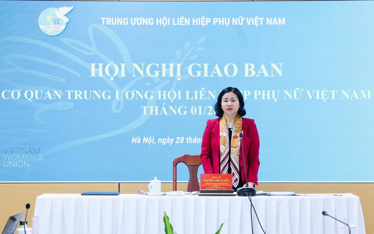Ủy viên TƯ Đảng, Phó Chủ tịch Ủy ban Trung ương MTTQ Việt Nam, Chủ tịch Hội LHPN Việt Nam Nguyễn Thị Tuyến phát biểu tại Hội nghị giao ban TƯ Hội LHPN Việt Nam tháng 1/2026