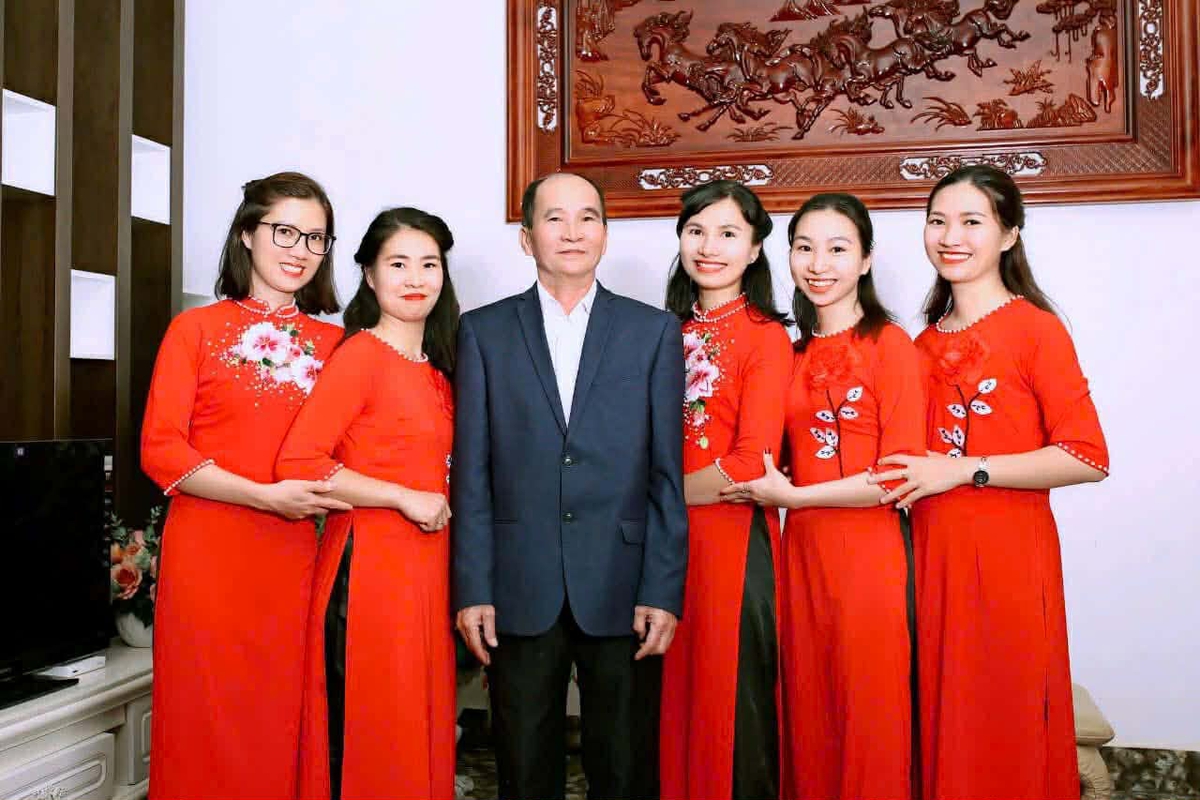 Ông ngoại 22 năm "gà trống nuôi con" được 5 rể, 5 con gái về sum vầy báo hiếu, đón Tết- Ảnh 3.