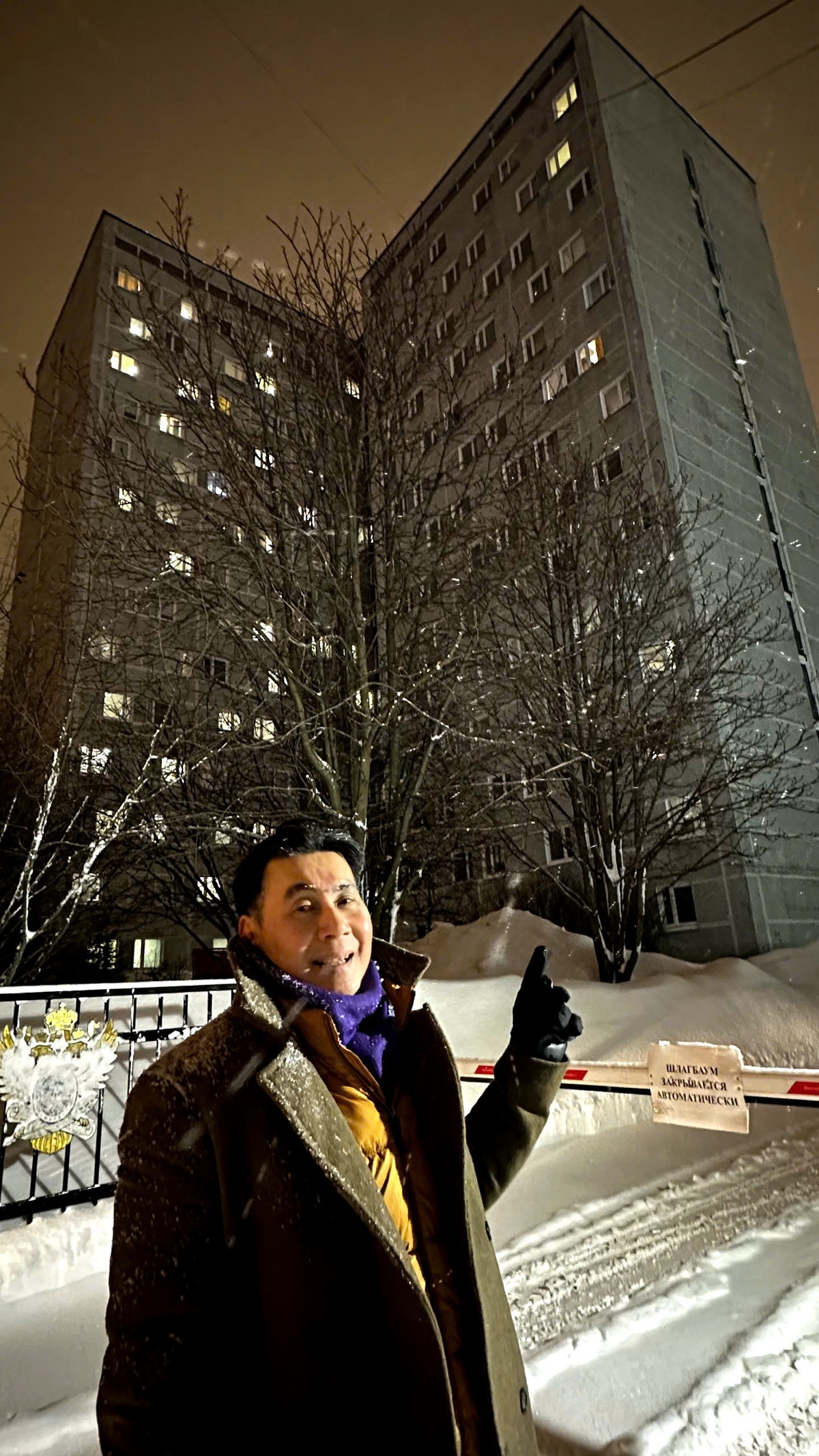 "Trốn" Tết, ca sĩ Đoan Trường sang Nga thăm lại trường cũ- Ảnh 2.