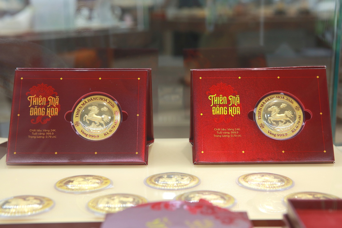 PNJ làm mới danh mục sản phẩm và trải nghiệm mua sắm Tết Bính Ngọ - Ảnh 1.