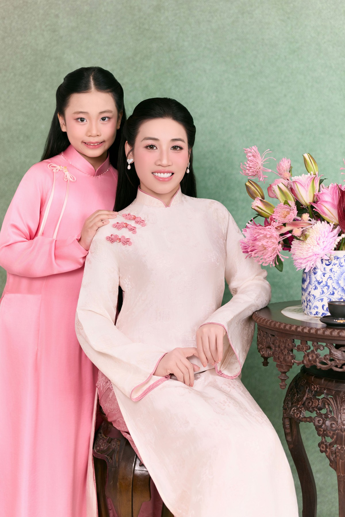 Lệ Hằng và con gái