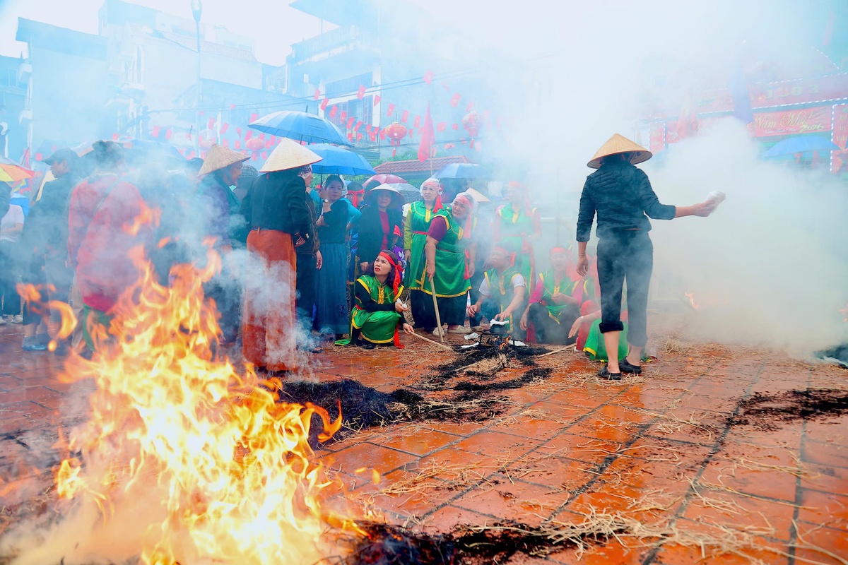 Thi thổi cơm làng Thị Cấm: Nét hội độc đáo ngày xuân ở Hà Nội- Ảnh 8. Thi thổi cơm làng Thị Cấm: Nét hội độc đáo ngày xuân ở Hà Nội- Ảnh 8.
