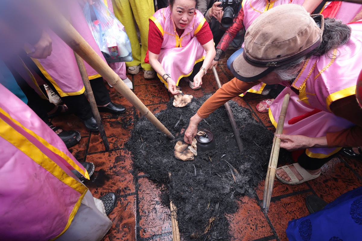 Thi thổi cơm làng Thị Cấm: Nét hội độc đáo ngày xuân ở Hà Nội- Ảnh 10. Thi thổi cơm làng Thị Cấm: Nét hội độc đáo ngày xuân ở Hà Nội- Ảnh 10.