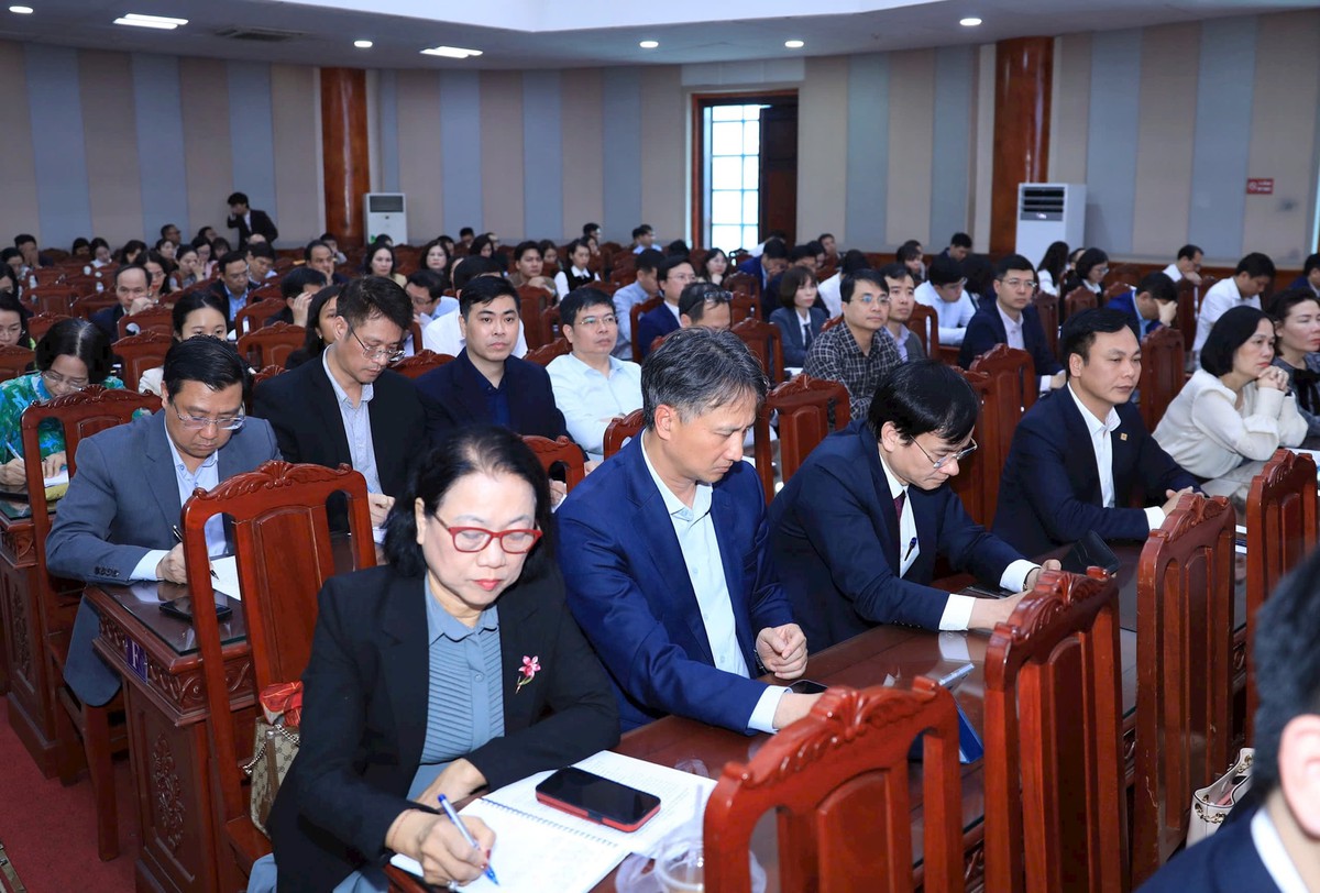 Tỷ lệ nữ ứng cử viên đại biểu Quốc hội, HĐND tại Hà Nội đều vượt 43%- Ảnh 2. Tỷ lệ nữ ứng cử viên đại biểu Quốc hội, HĐND tại Hà Nội đều vượt 43%- Ảnh 2.