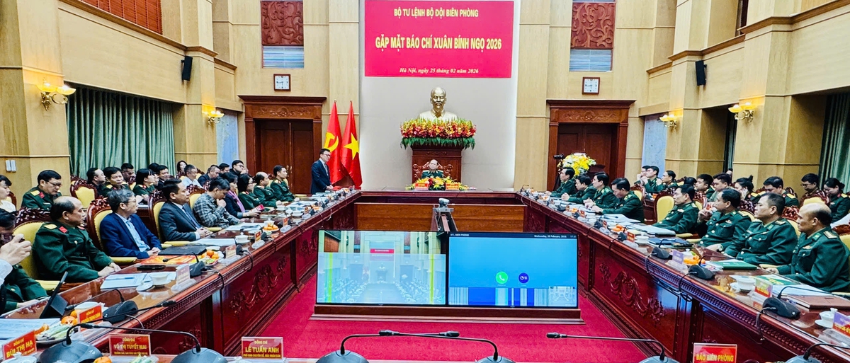 Báo Phụ nữ Việt Nam được Bộ Tư lệnh Bộ đội Biên phòng trao Bằng khen - Ảnh 3. Báo Phụ nữ Việt Nam được Bộ Tư lệnh Bộ đội Biên phòng trao Bằng khen - Ảnh 3.