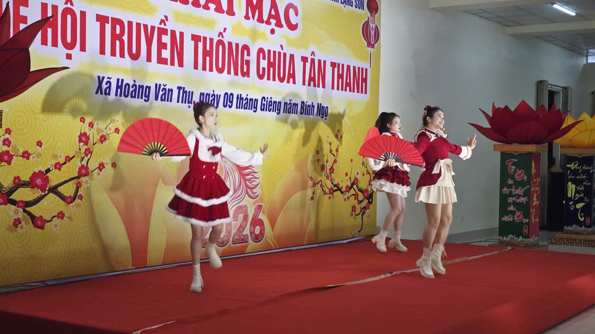 Hàng nghìn người về biên giới Lạng Sơn dự lễ hội chùa Tân Thanh- Ảnh 5. Hàng nghìn người về biên giới Lạng Sơn dự lễ hội chùa Tân Thanh- Ảnh 5.