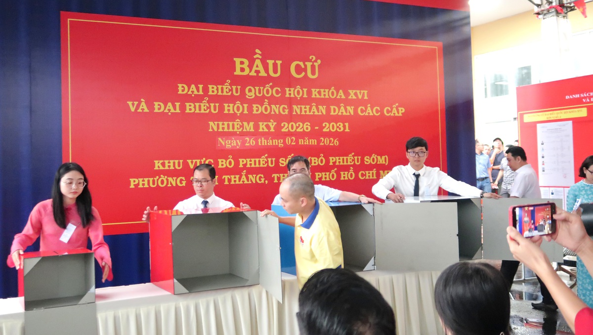 TPHCM: Cử tri gửi gắm niềm tin trong ngày bầu cử sớm- Ảnh 2.