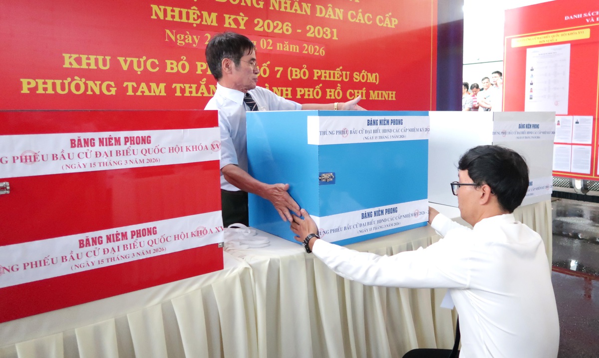 TPHCM: Cử tri gửi gắm niềm tin trong ngày bầu cử sớm- Ảnh 3.
