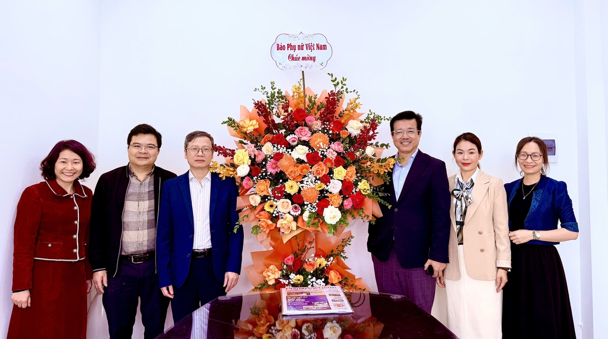 Báo Phụ nữ Việt Nam chúc mừng các bệnh viện, đơn vị y tế nhân Ngày Thầy thuốc Việt Nam 27/2- Ảnh 4. Báo Phụ nữ Việt Nam chúc mừng các bệnh viện, đơn vị y tế nhân Ngày Thầy thuốc Việt Nam 27/2- Ảnh 4.