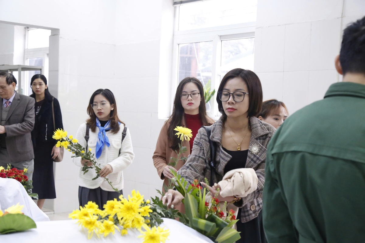 Cô gái trẻ vận động cả gia đình hiến xác và tạng- Ảnh 2.