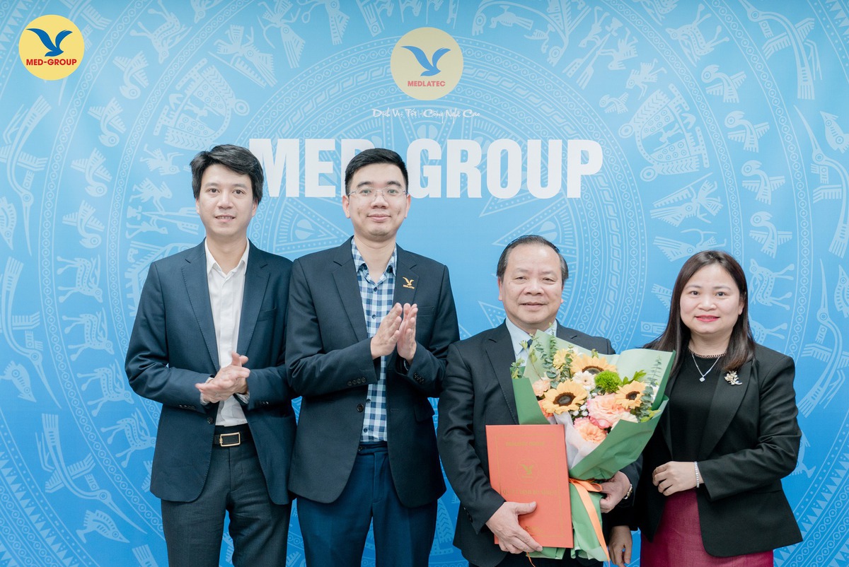 BSCKI Trần Văn Thụ - Người "giải mã" những ẩn số dưới lớp phim đen trắng- Ảnh 3. BSCKI Trần Văn Thụ - Người "giải mã" những ẩn số dưới lớp phim đen trắng- Ảnh 3.