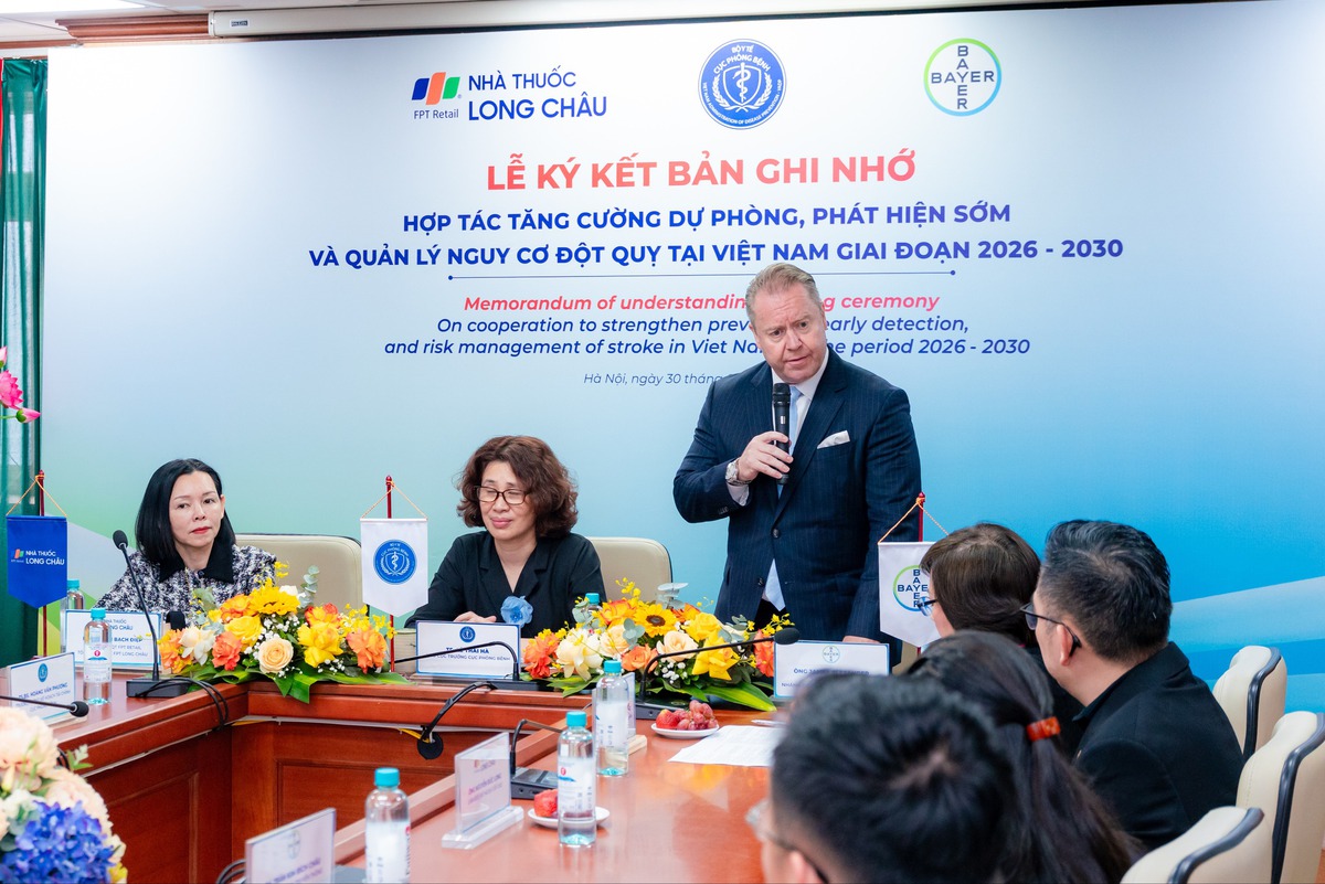 Hợp tác công - tư vì sức khỏe cộng đồng: Long Châu, Bayer và Cục Phòng bệnh chung tay phòng chống đột quỵ
- Ảnh 2.