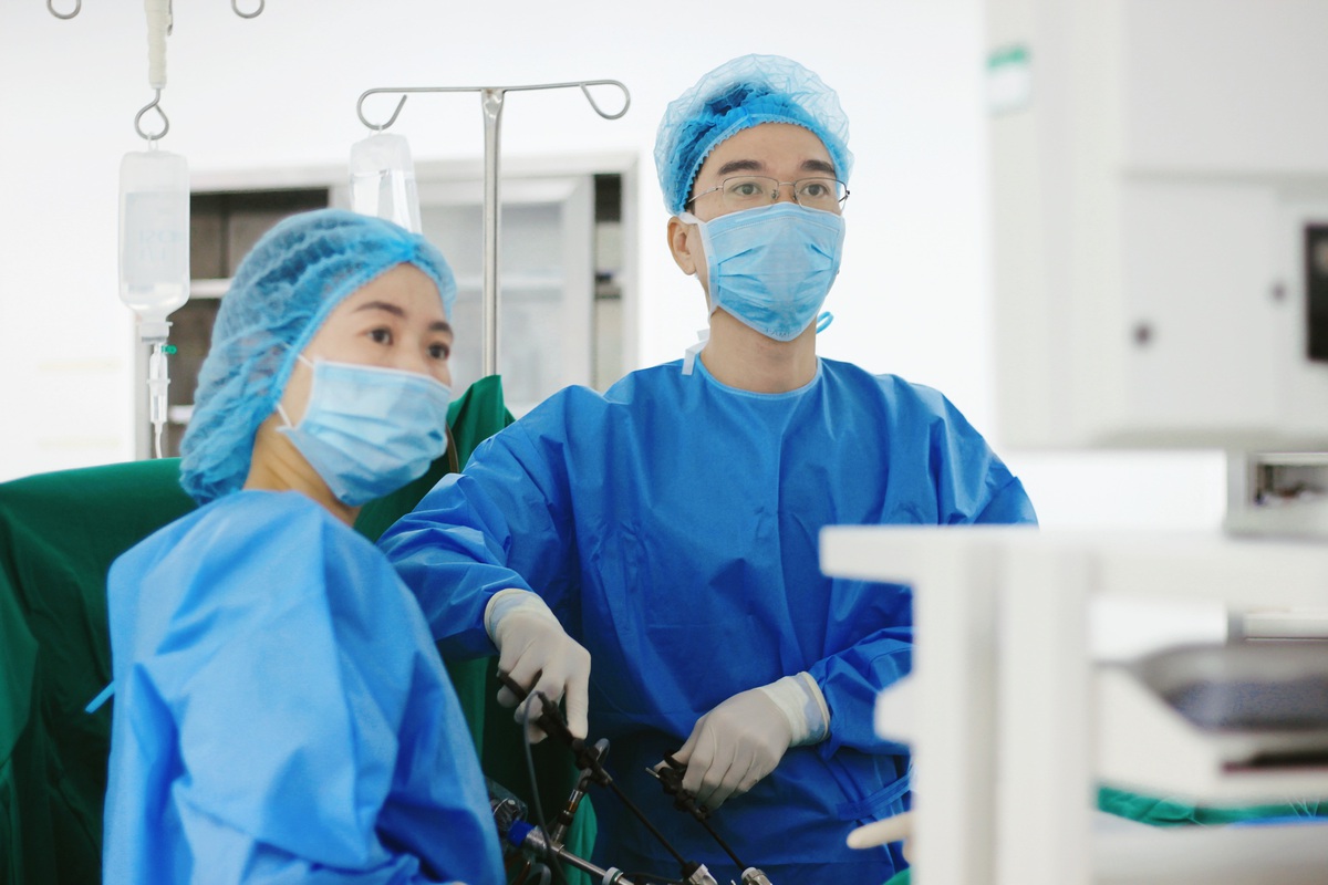 Vinmec Phú Quốc khôi phục tử cung chi chít sẹo cho người phụ nữ từng 3 lần mổ đẻ- Ảnh 1.