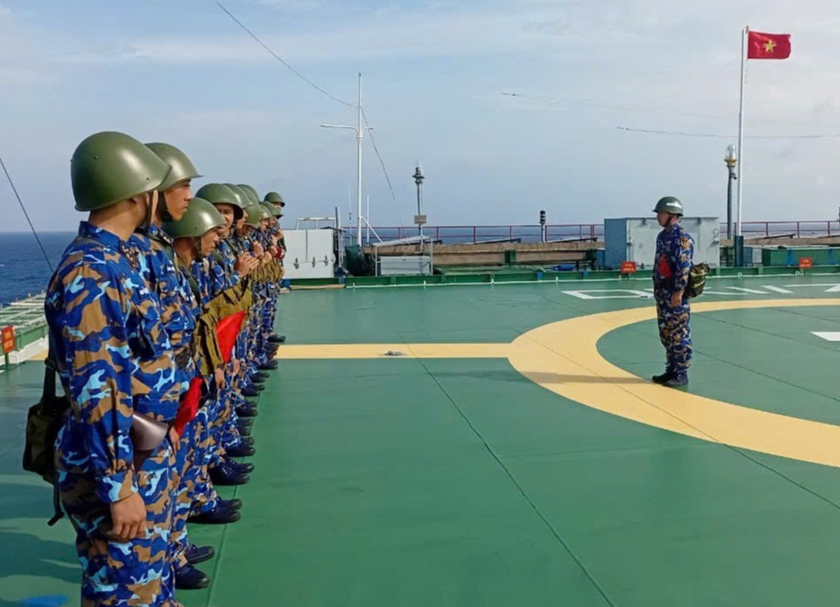 Trung tá Nhà giàn DK1 được tuyên dương Bí thư Chi bộ xuất sắc toàn quốc- Ảnh 4.