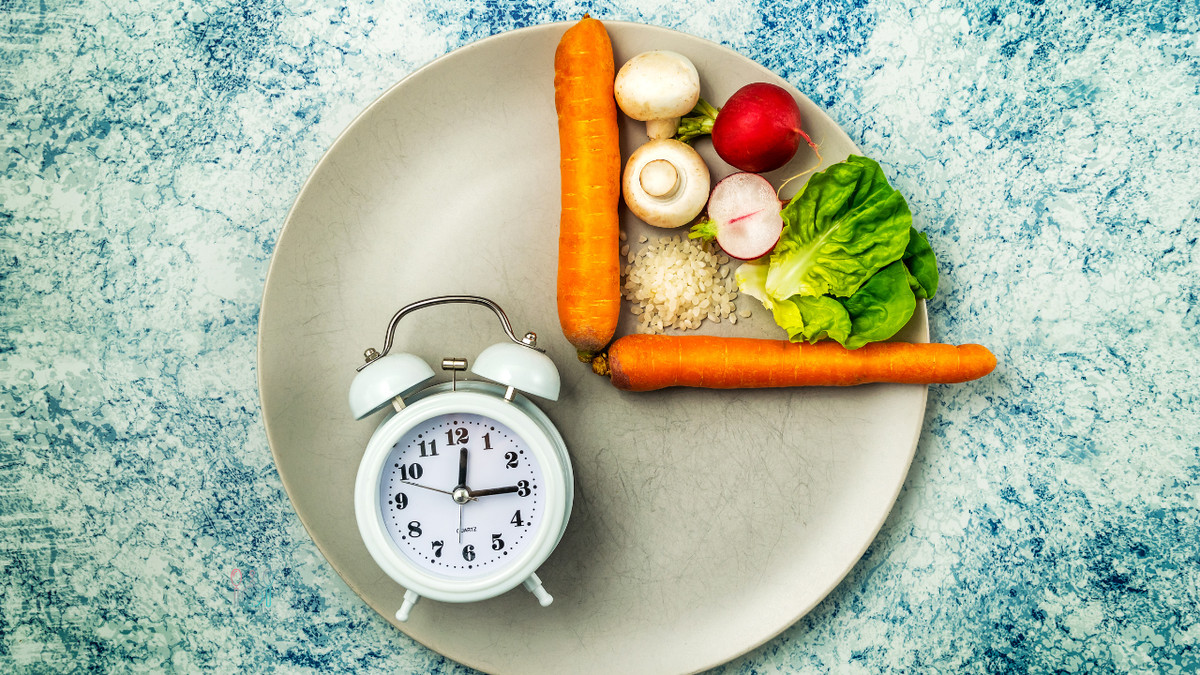 Giảm cân cấp tốc trước Tết, coi chừng lợi bất cập hại- Ảnh 1.