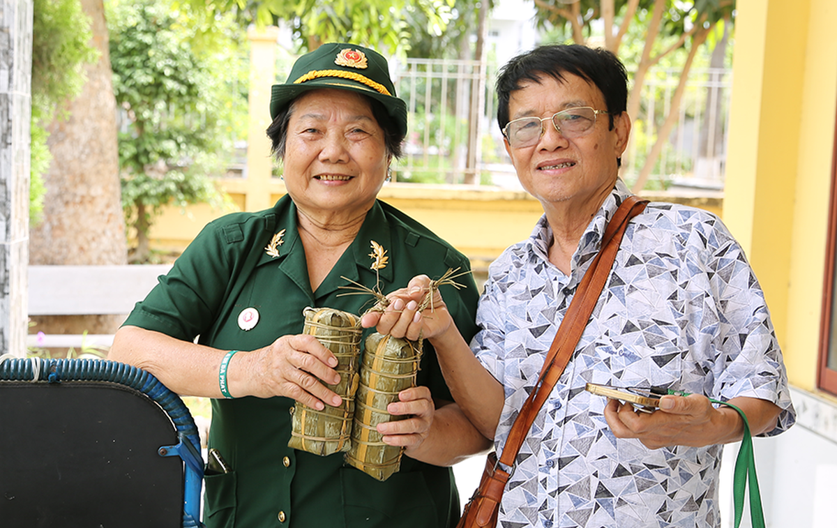TPHCM: Mang xuân yêu thương đến với thương bệnh binh Long Đất- Ảnh 4.