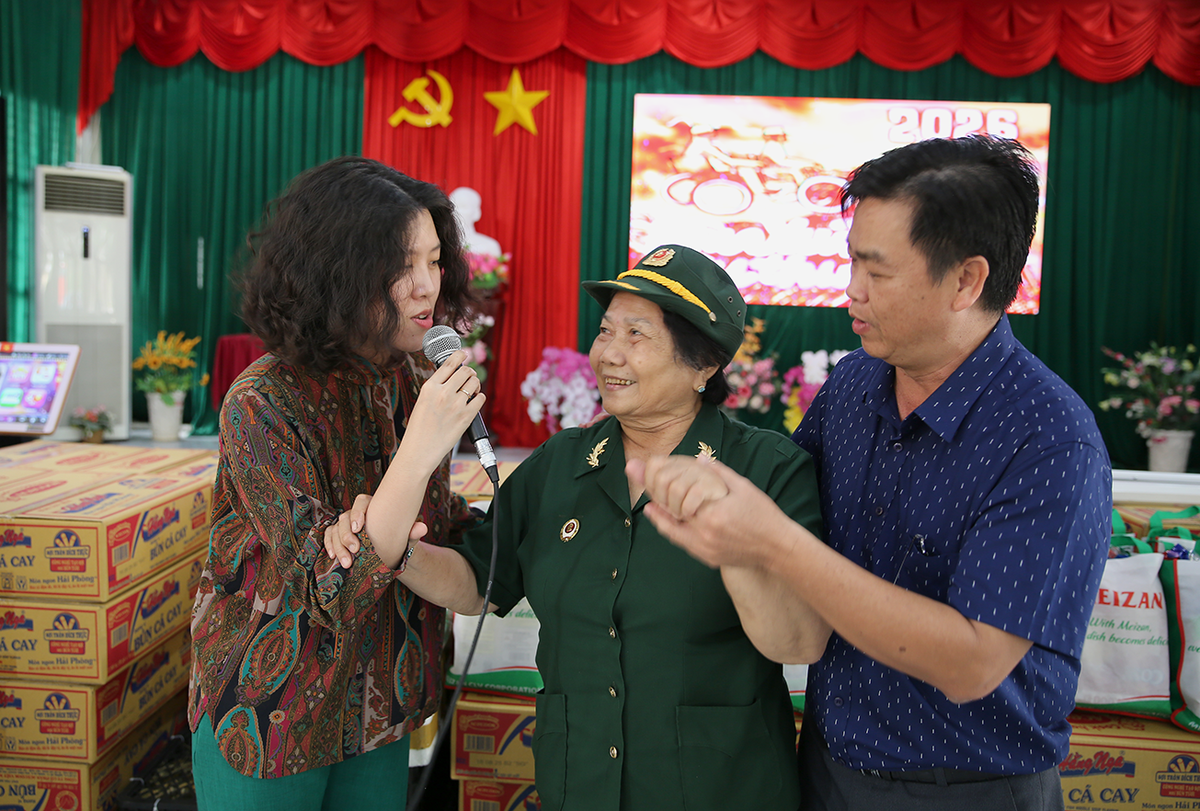 TPHCM: Mang xuân yêu thương đến với thương bệnh binh Long Đất- Ảnh 1.