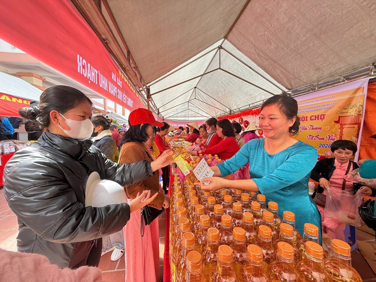 Lâm Đồng: Mặt trận Tổ quốc mang Tết ấm đến với người nghèo- Ảnh 2.