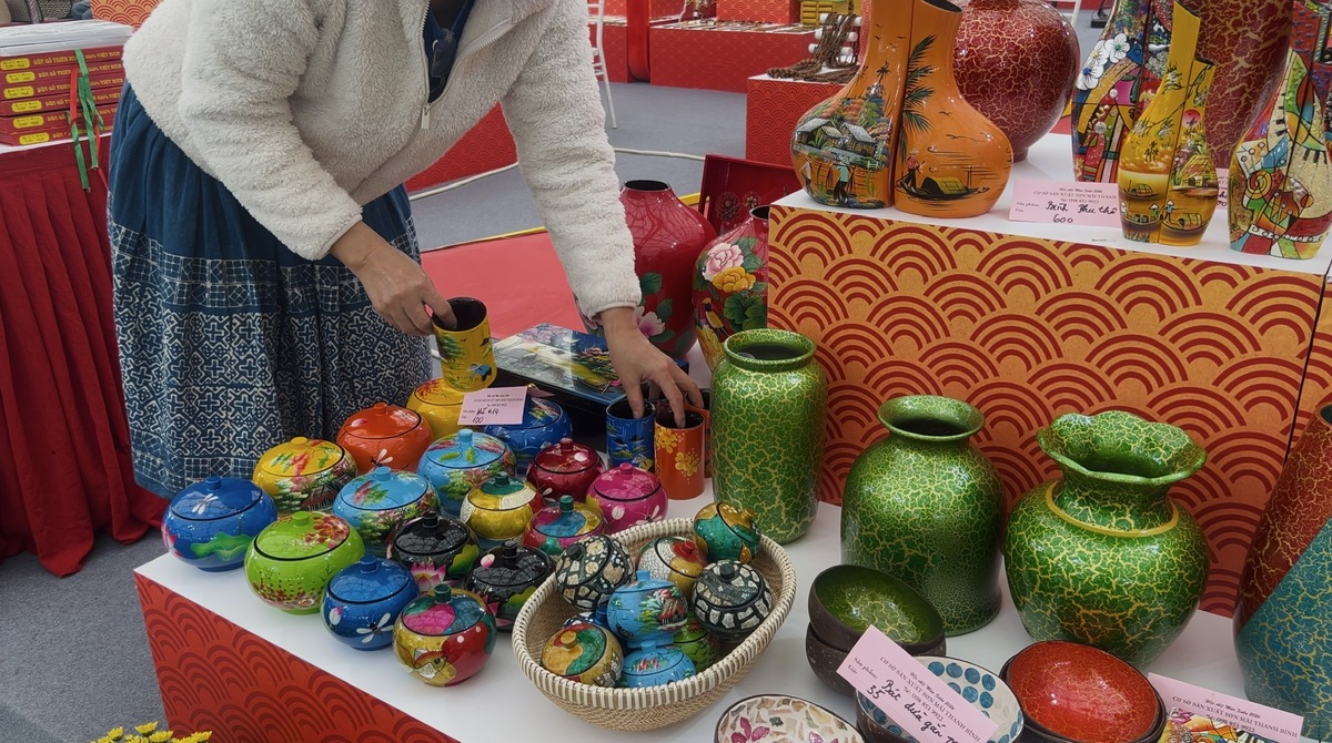 Kích cầu tiêu dùng Tết tại Hội chợ Mùa Xuân lần thứ nhất - Ảnh 2.