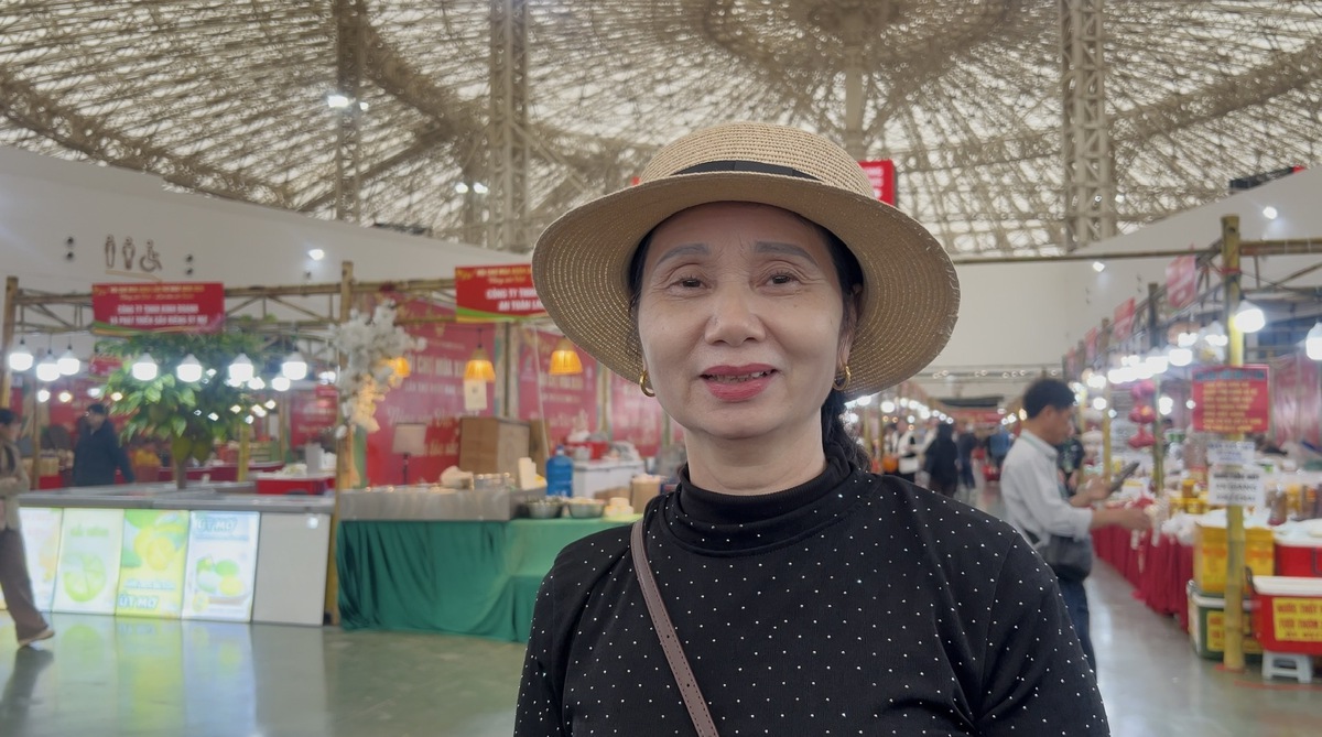 Kích cầu tiêu dùng Tết tại Hội chợ Mùa Xuân lần thứ nhất - Ảnh 4.