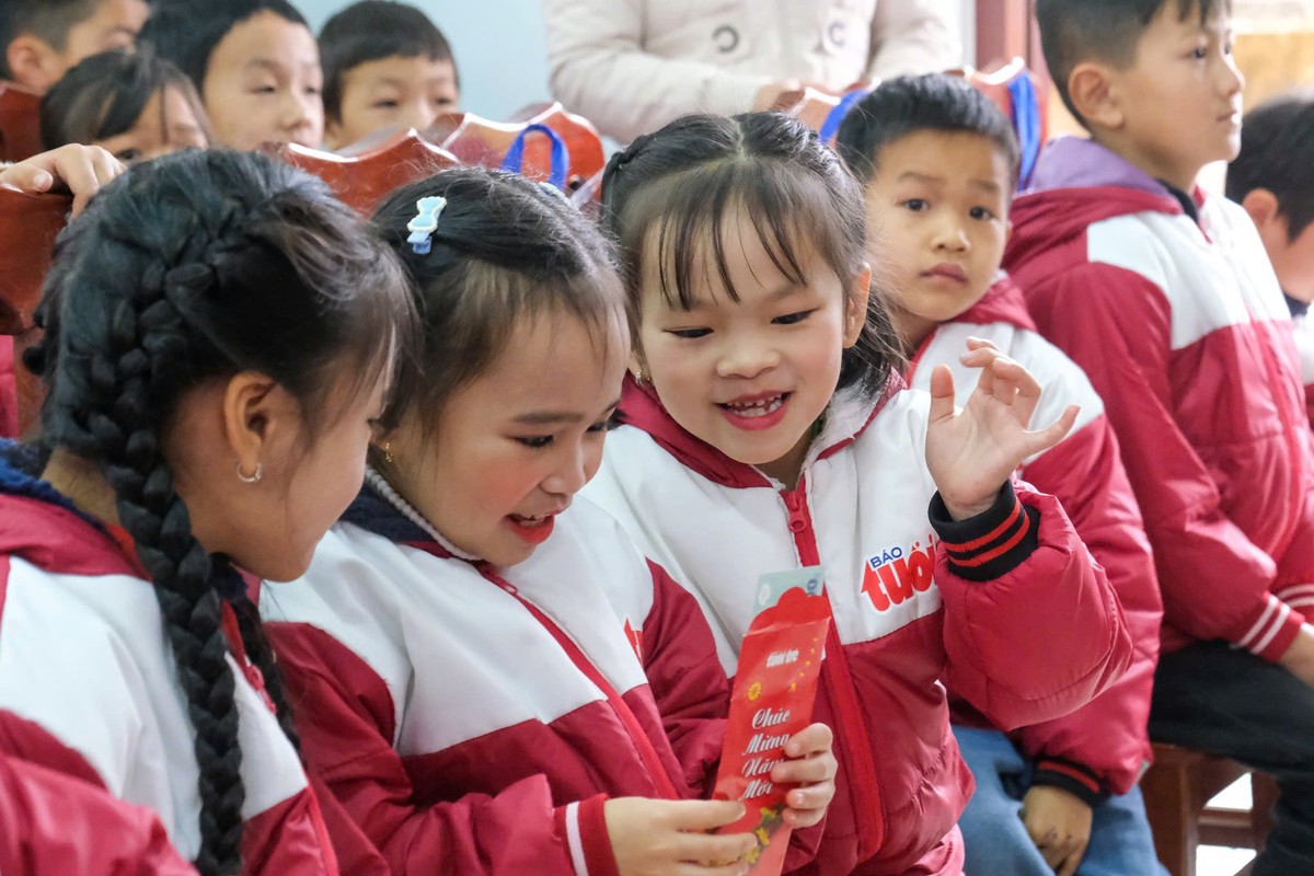 Tết ấm áp cho các em nhỏ xứ Lạng- Ảnh 8.