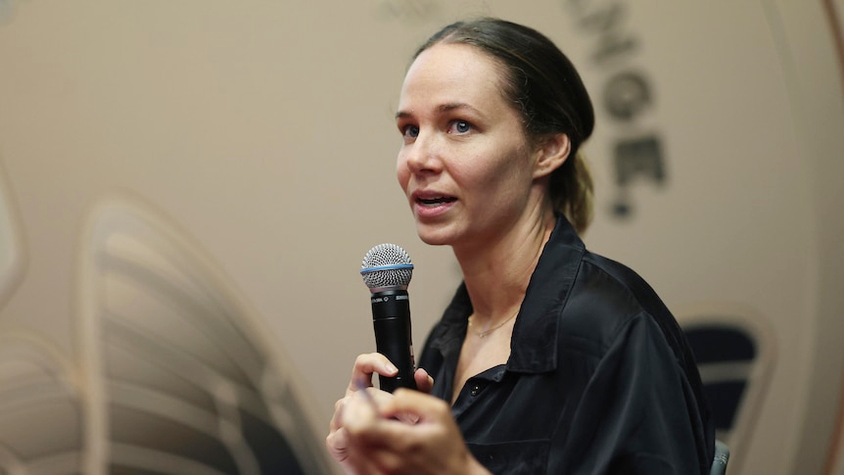 Chloe Dalton từng là vận động viên chuyên nghiệp ở 3 môn thể thao và hiện tại đang điều hành The Female Athlete Project. Ảnh: Mark Metcalfe