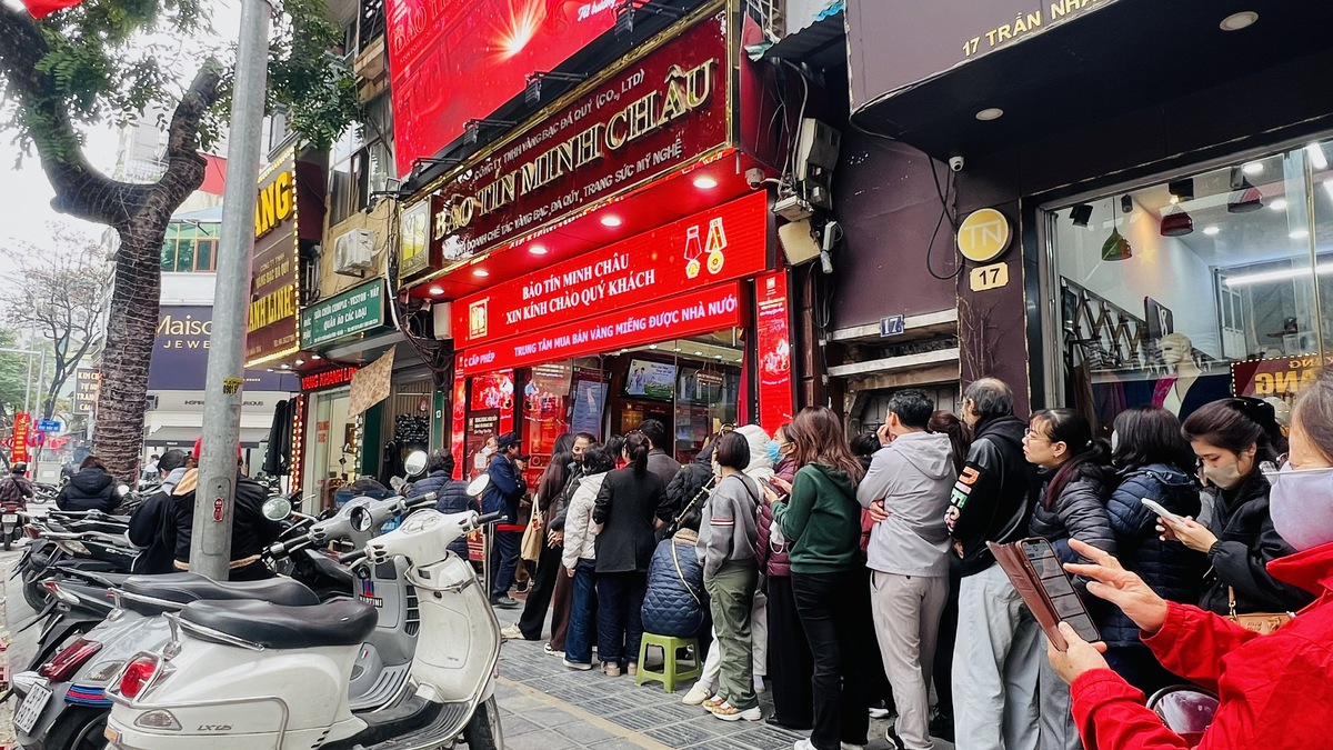 Vàng leo thang, cưới hỏi bớt 