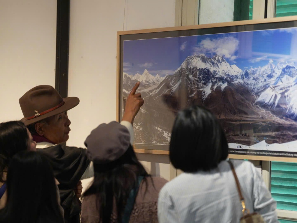 Triển lãm ảnh "Himalaya - Vẻ đẹp thuần khiết": Cuộc hội ngộ của những tâm hồn đồng điệu - Ảnh 7. Triển lãm ảnh "Himalaya - Vẻ đẹp thuần khiết": Cuộc hội ngộ của những tâm hồn đồng điệu - Ảnh 7.